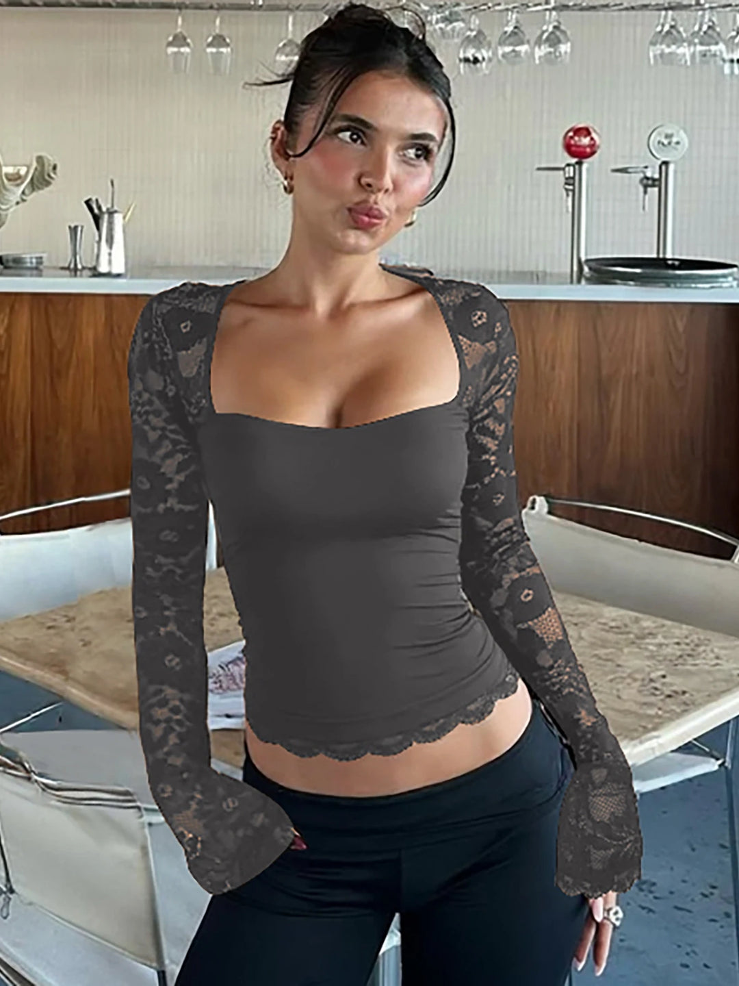 Top Encaje Floral Cuello Cuadrado — Darez Wear